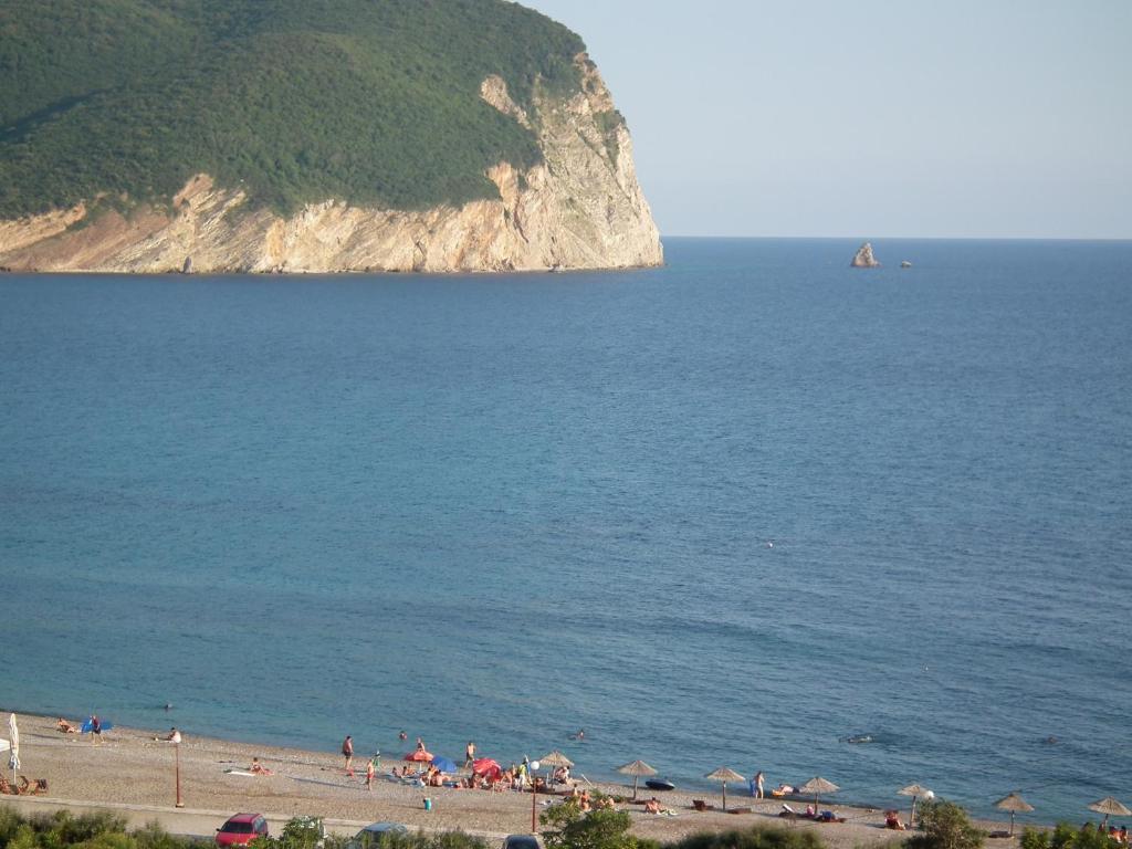 Castellamare Residence Petrovac Szoba fotó