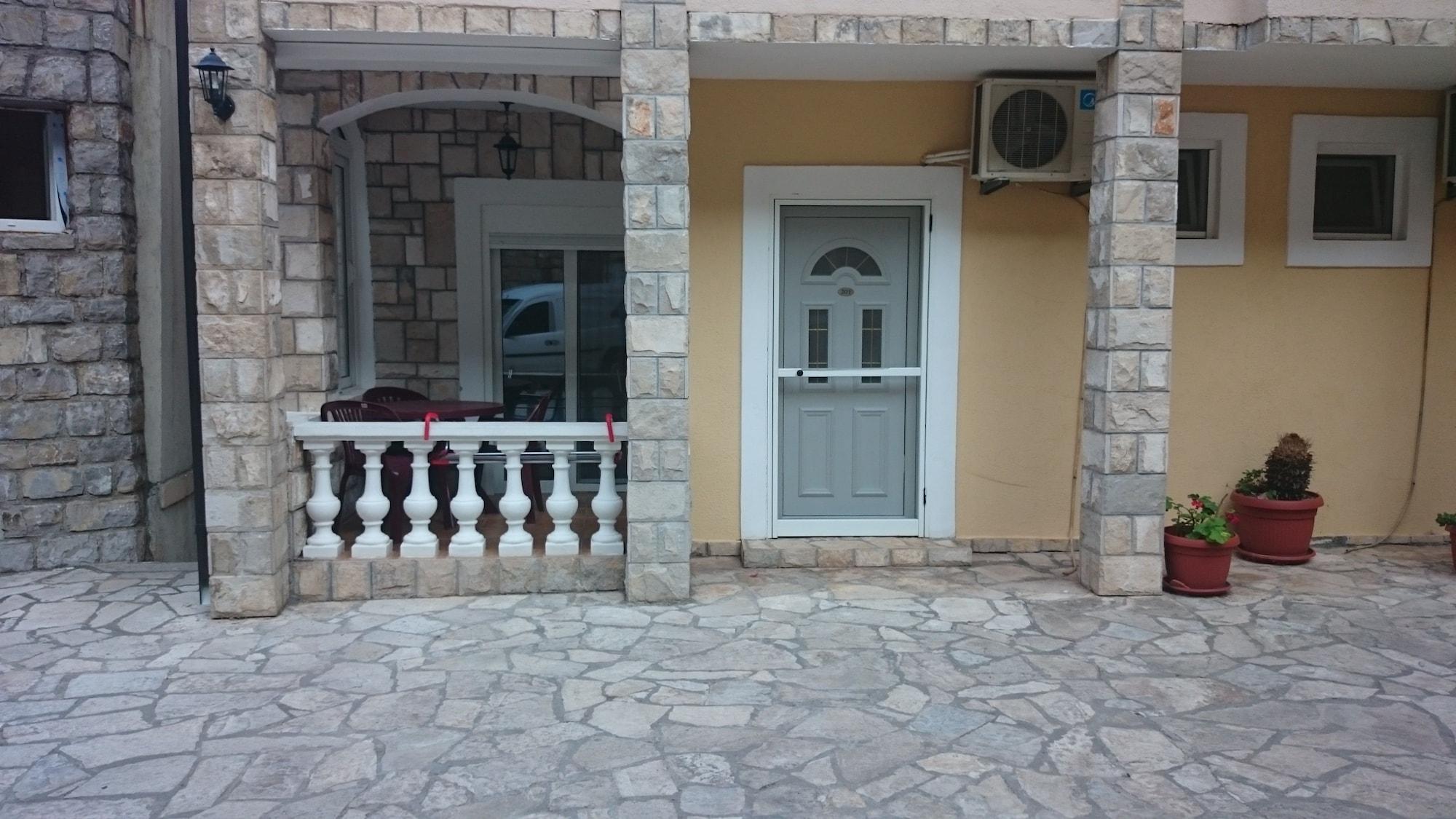 Castellamare Residence Petrovac Kültér fotó