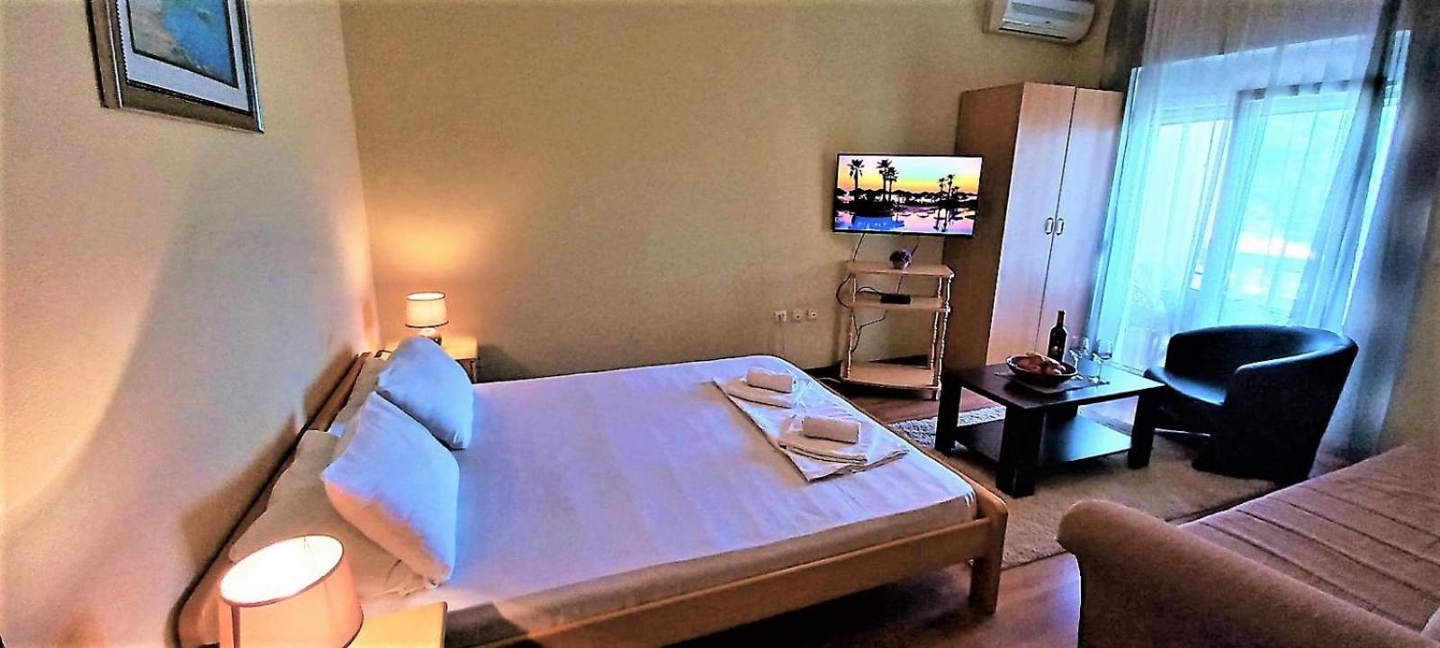 Castellamare Residence Petrovac Szoba fotó